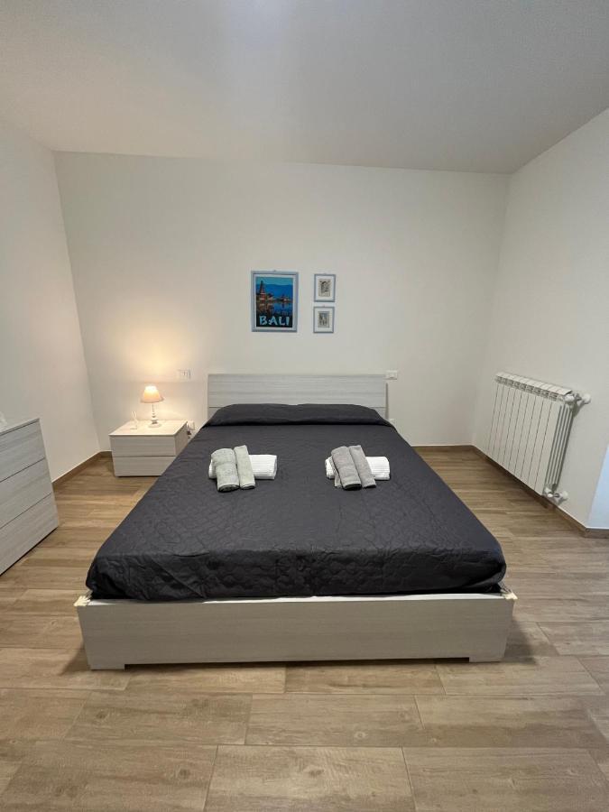 Bed&Breakfast Del Viaggiatore Fondi Eksteriør bilde