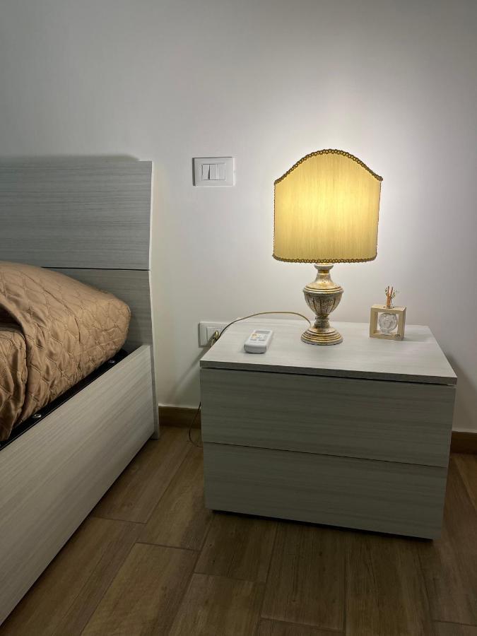 Bed&Breakfast Del Viaggiatore Fondi Eksteriør bilde