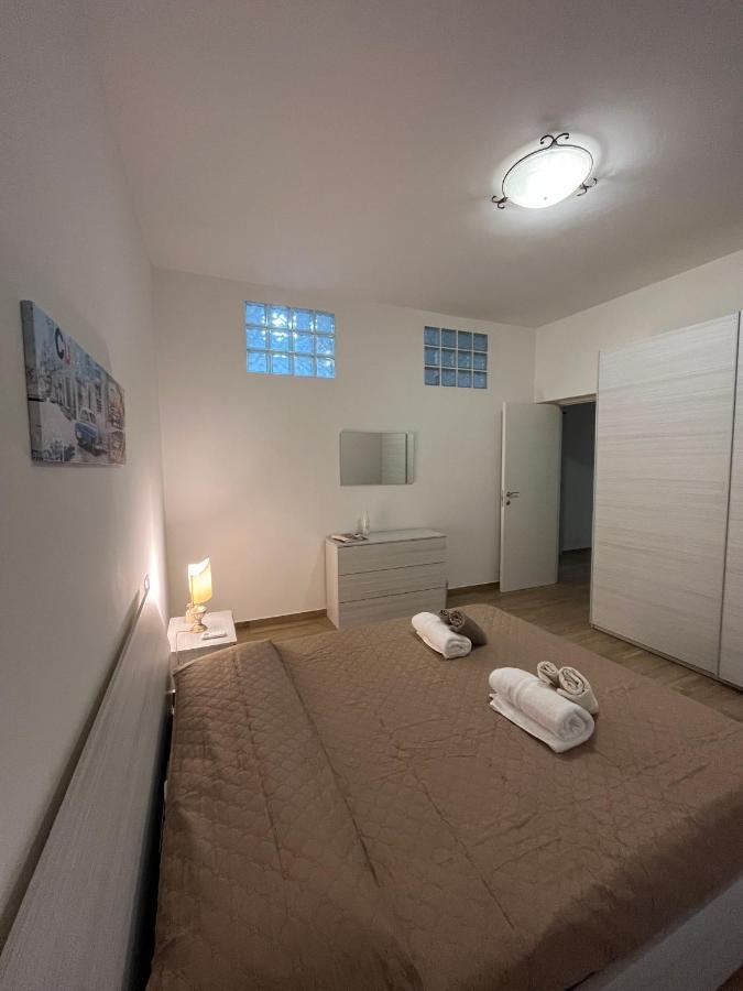 Bed&Breakfast Del Viaggiatore Fondi Eksteriør bilde