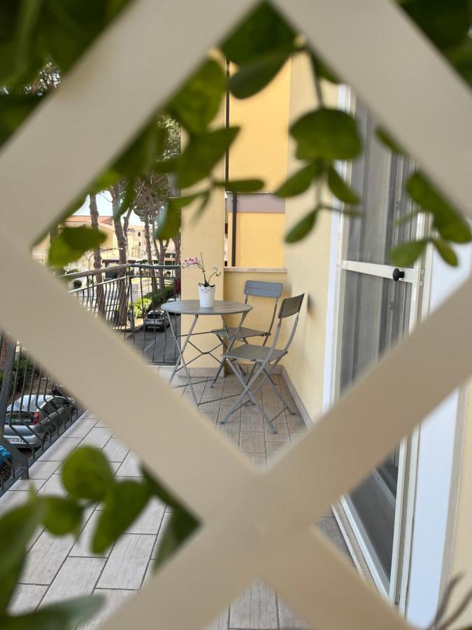 Bed&Breakfast Del Viaggiatore Fondi Eksteriør bilde